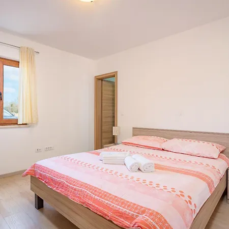 Ana For 12 Persons With Private Saltwater Pool Juršići