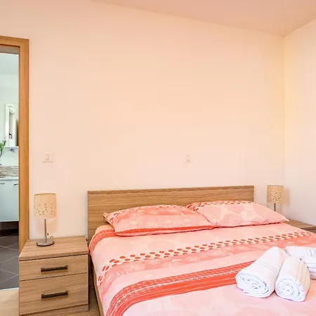 Villa Ana For 12 Persons With Private Saltwater Pool *