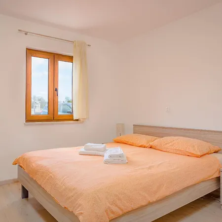 Ana For 12 Persons With Private Saltwater Pool *
